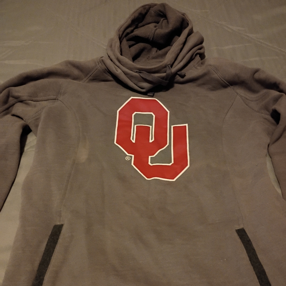 WOMEN'S OKLAHOMA SOONER HOODIE SIZE MEDIUM